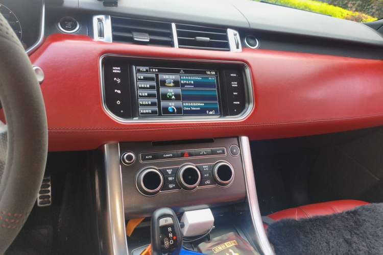 Used Land Rover Range Sport 2014 3.0 SC V6 HSE DYNAMIC Audio And AC Panel