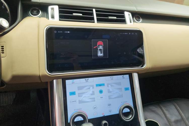 Used Land Rover Range Sport 2014 3.0 SC V6 HSE Audio And AC Panel