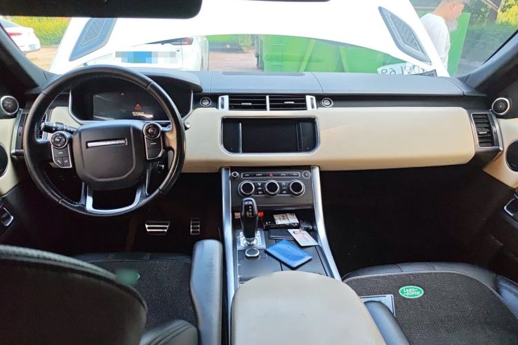 Used Land Rover Range Sport 2014 3.0 SC V6 HSE DYNAMIC Center Console