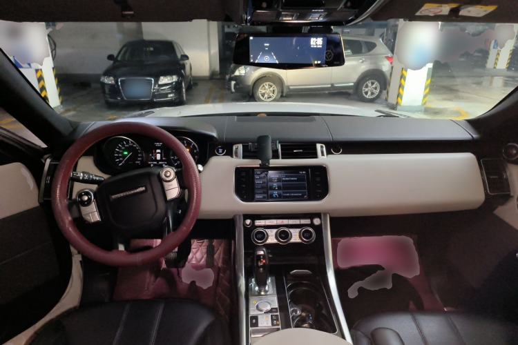 Used Land Rover Range Sport 2014 3.0 SC V6 HSE Center Console