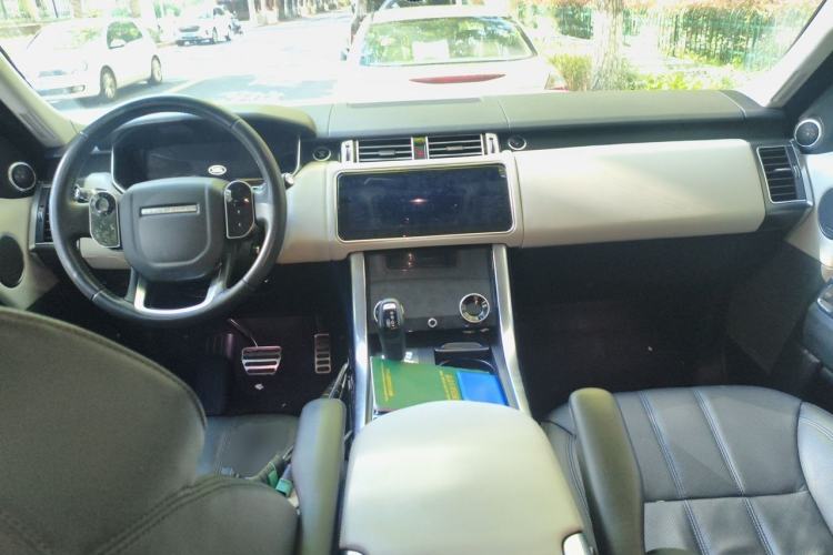 Used Land Rover Range Sport 2014 3.0 SC V6 HSE DYNAMIC Center Console