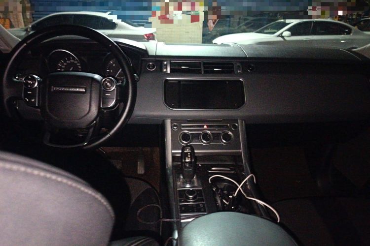 Used Land Rover Range Sport  Center Console
