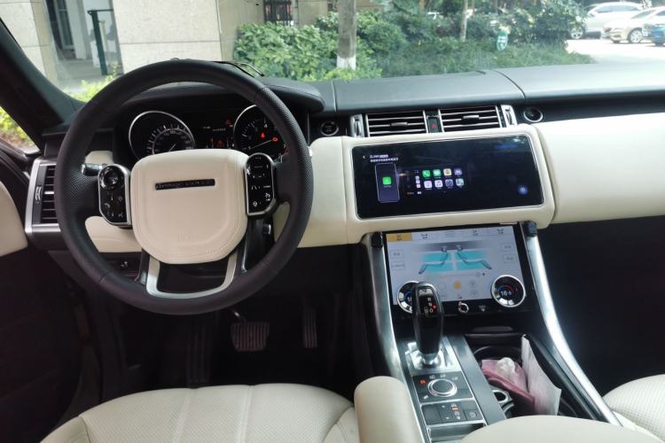 Used Land Rover Range Sport  Center Console