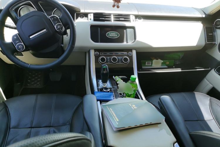 Used Land Rover Range Sport 2014 3.0 V6 SC Gasoline Version HSE Center Console