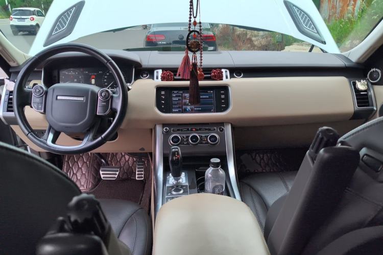 Used Land Rover Range Sport 2014 3.0 SC V6 HSE DYNAMIC Center Console