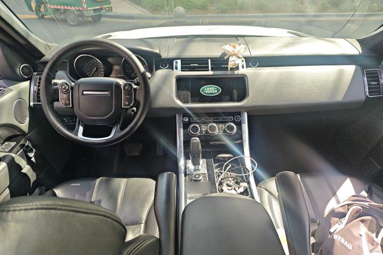 Used Land Rover Range Sport 2014 3.0T V6 Gasoline Version U.S. Specification Center Console
