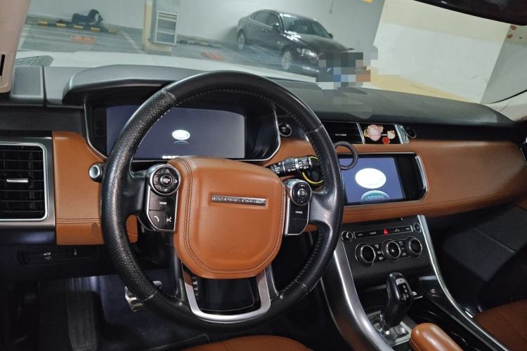 Used Land Rover Range Sport 2014 3.0 SC V6 HSE DYNAMIC Center Console