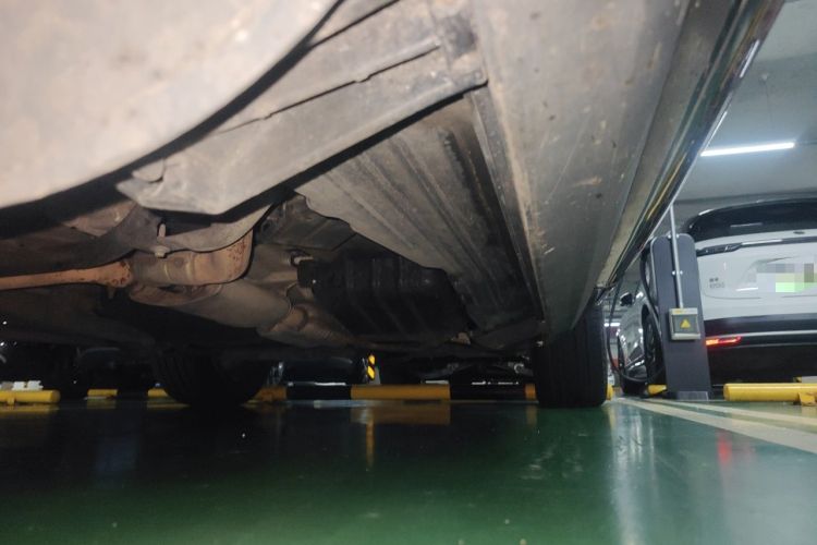 Used Land Rover Range Sport 2014 3.0 SC V6 HSE DYNAMIC Chassis Front Left