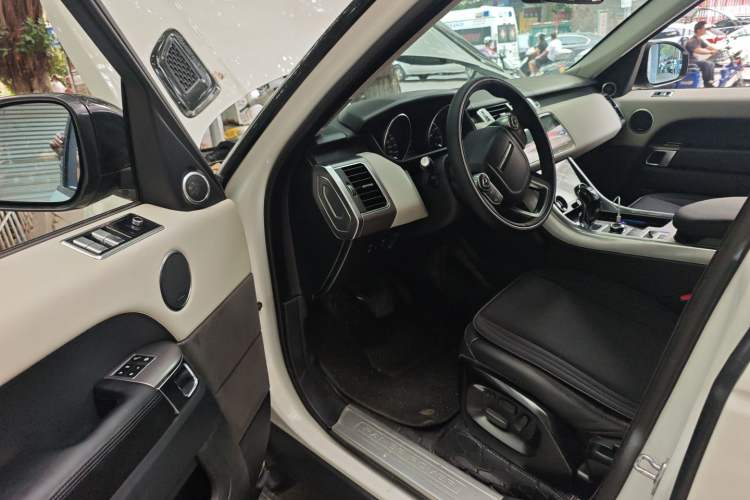 Used Land Rover Range Sport 2014 3.0 SC V6 HSE Driver Seat