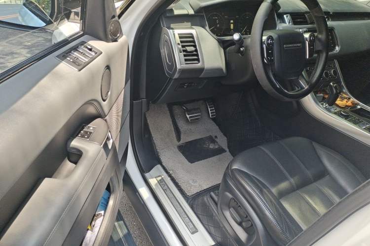 Used Land Rover Range Sport 2014 3.0 SC V6 HSE DYNAMIC Driver Seat