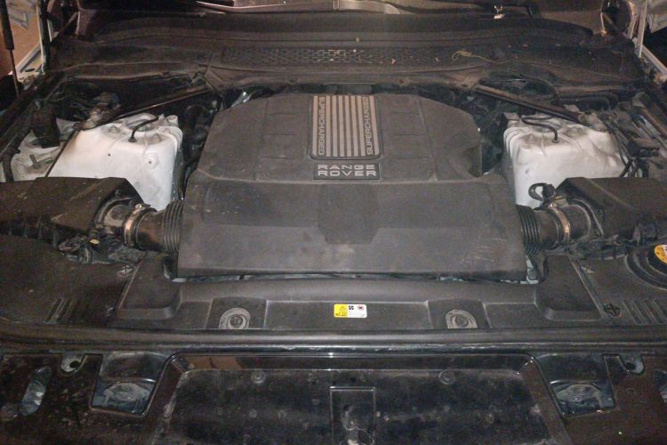 Used Land Rover Range Sport 2014 3.0 SC V6 HSE DYNAMIC Engine Bay