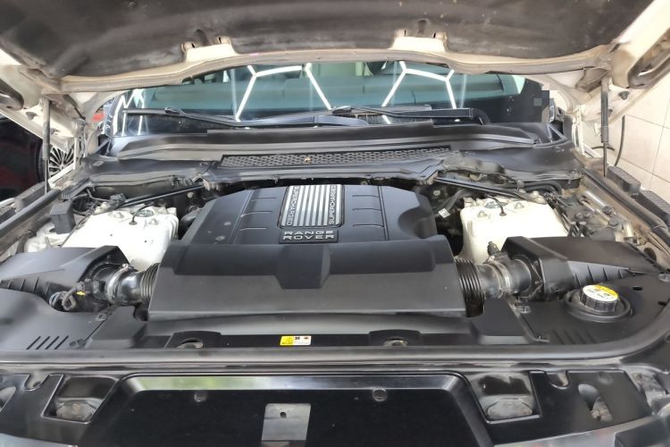 Used Land Rover Range Sport 2014 3.0 SC V6 HSE DYNAMIC Engine Bay