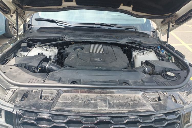 Used Land Rover Range Sport 2014 3.0 SC V6 HSE Engine Bay
