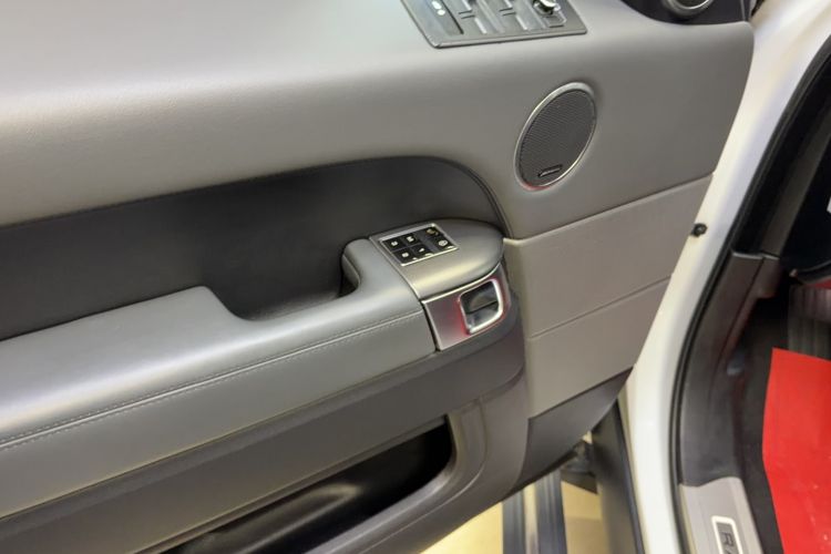 Used Land Rover Range Sport 2014 3.0 SC V6 HSE DYNAMIC Engine Bay
