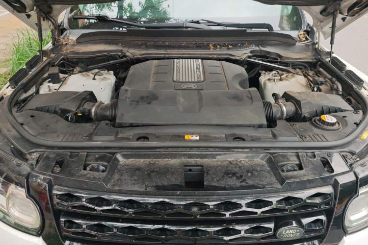 Used Land Rover Range Sport 2014 3.0 SC V6 HSE DYNAMIC Engine Bay
