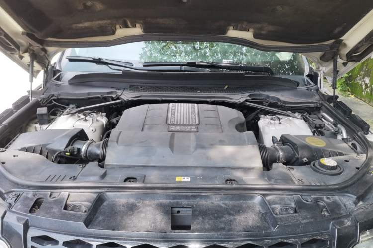 Used Land Rover Range Sport 2014 3.0 SC V6 HSE DYNAMIC Engine Bay