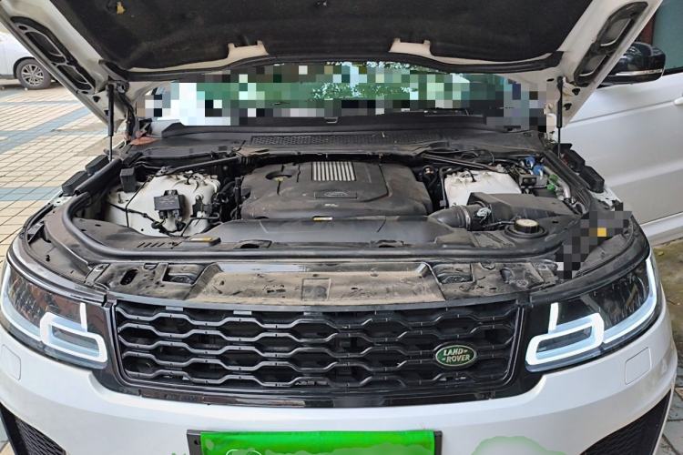 Used Land Rover Range Sport  Engine Bay