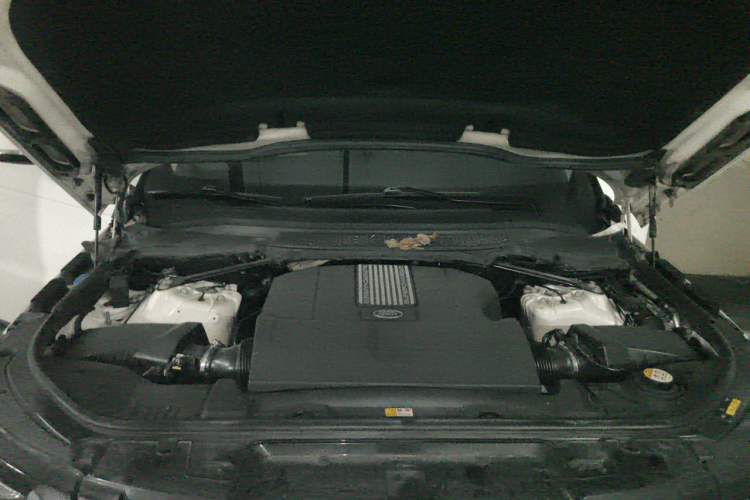 Used Land Rover Range Sport 2014 3.0 SC V6 HSE Engine Bay