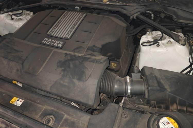 Used Land Rover Range Sport 2014 3.0 SC V6 HSE DYNAMIC Engine Bay Left