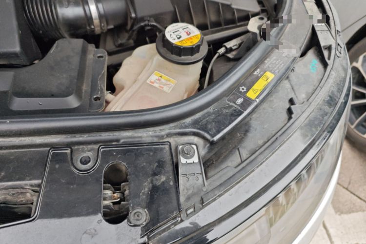 Used Land Rover Range Sport 2014 3.0 SC V6 HSE Engine Bay Left