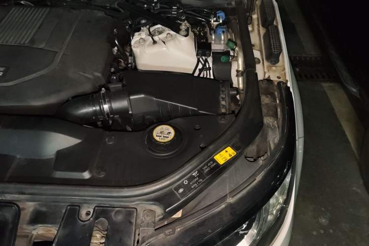 Used Land Rover Range Sport  Engine Bay Left