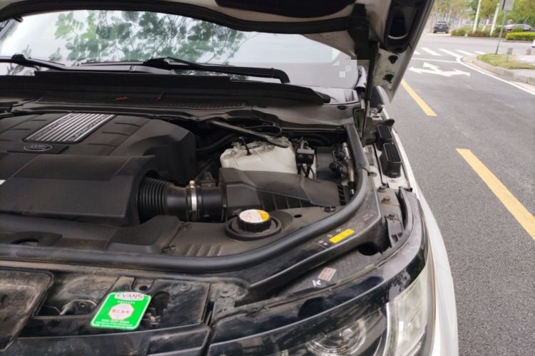 Used Land Rover Range Sport 2014 3.0 SC V6 HSE DYNAMIC Engine Bay Left
