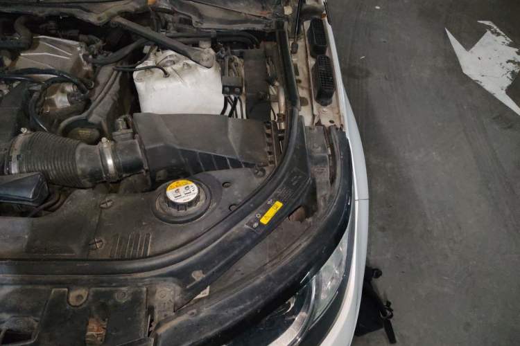 Used Land Rover Range Sport 2014 3.0 SC V6 HSE DYNAMIC Engine Bay Left