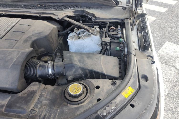 Used Land Rover Range Sport 2014 3.0 SC V6 HSE Engine Bay Left
