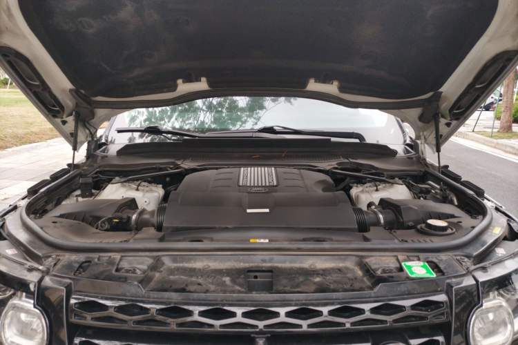Used Land Rover Range Sport 2014 3.0 SC V6 HSE DYNAMIC Engine Bay