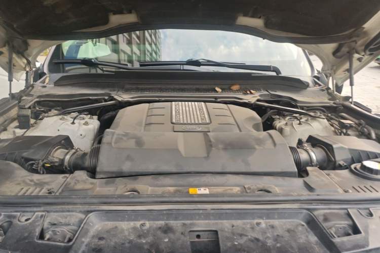 Used Land Rover Range Sport 2014 3.0 SC V6 HSE DYNAMIC Engine Bay