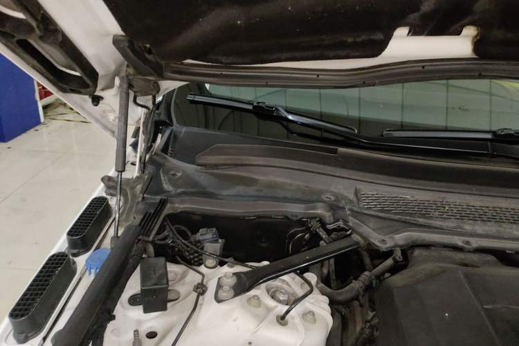 Used Land Rover Range Sport 2014 3.0 SC V6 HSE Engine Bay Right