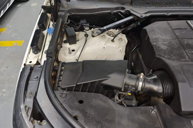Used Land Rover Range Sport 2014 3.0 SC V6 HSE DYNAMIC Engine Bay Right