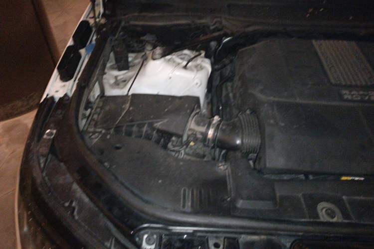 Used Land Rover Range Sport 2014 3.0 SC V6 HSE DYNAMIC Engine Bay Right