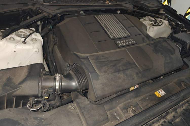 Used Land Rover Range Sport 2014 3.0 SC V6 HSE DYNAMIC Engine Bay Right