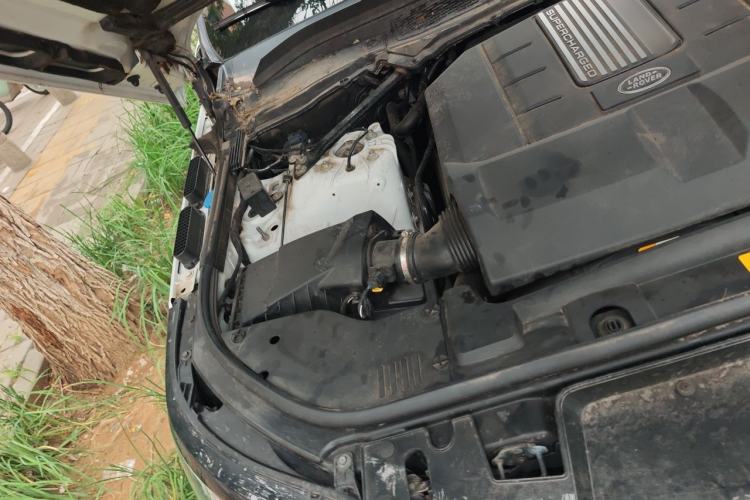 Used Land Rover Range Sport 2014 3.0 SC V6 HSE DYNAMIC Engine Bay Right