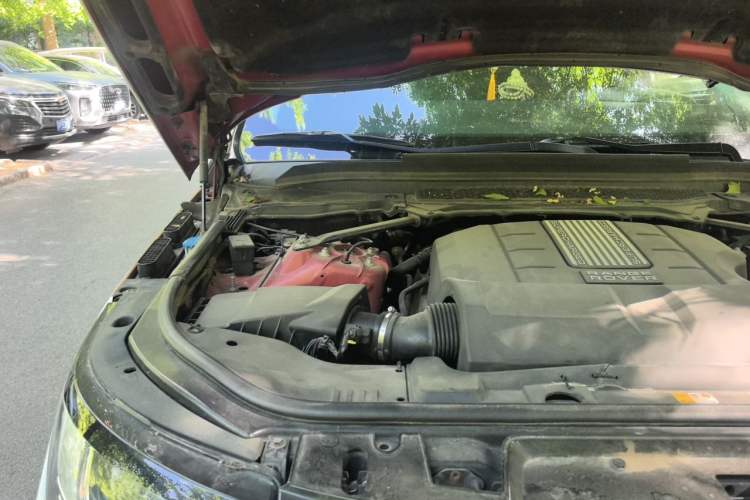 Used Land Rover Range Sport 2014 3.0 SC V6 HSE DYNAMIC Engine Bay Right