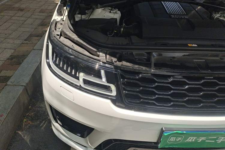 Used Land Rover Range Sport 2014 3.0 SC V6 HSE DYNAMIC Engine Bay Right