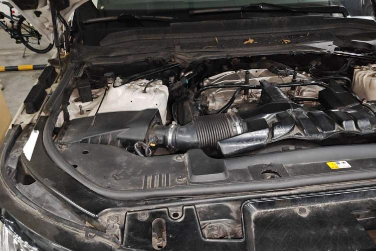 Used Land Rover Range Sport 2014 3.0 SC V6 HSE DYNAMIC Engine Bay Right