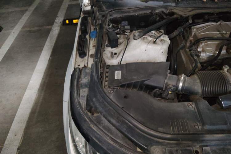 Used Land Rover Range Sport 2014 3.0 SC V6 HSE DYNAMIC Engine Bay Right