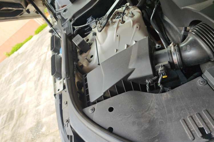 Used Land Rover Range Sport 2014 3.0 SC V6 HSE Engine Bay Right