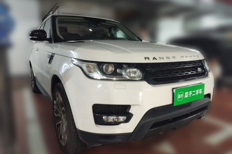 Used Land Rover Range Sport 2014 3.0 SC V6 HSE DYNAMIC Front Right 45 Deg