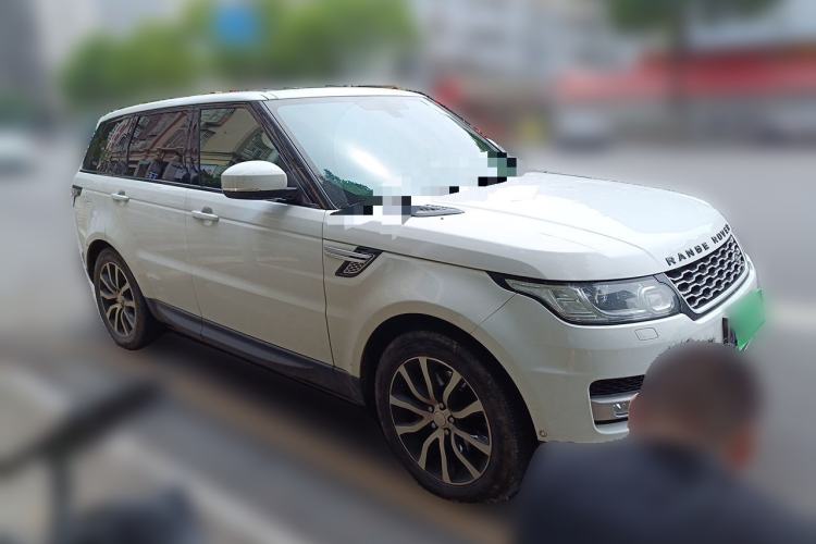 Used Land Rover Range Sport 2014 3.0 SC V6 HSE Front Right 45 Deg