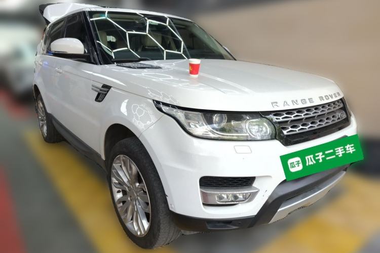 Used Land Rover Range Sport 2014 3.0 SC V6 HSE DYNAMIC Front Right 45 Deg