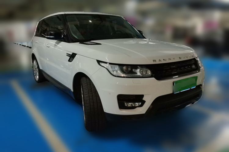 Used Land Rover Range Sport 2014 3.0 SC V6 HSE DYNAMIC Front Right 45 Deg