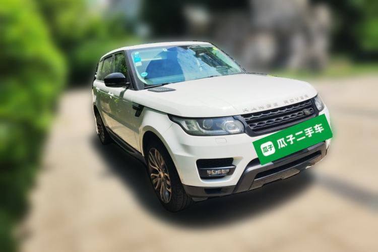 Used Land Rover Range Sport 2014 3.0 SC V6 HSE DYNAMIC Front Right 45 Deg