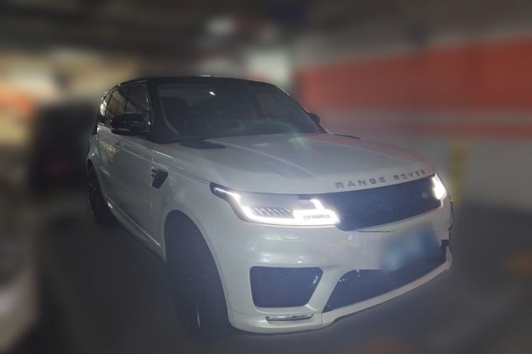 Used Land Rover Range Sport 2014 3.0 SC V6 HSE Front Right 45 Deg