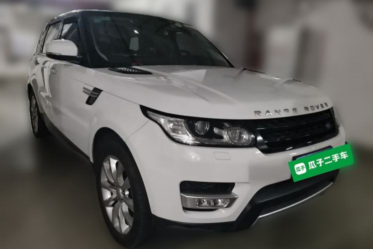 Used Land Rover Range Sport 2014 3.0 SC V6 HSE Front Right 45 Deg
