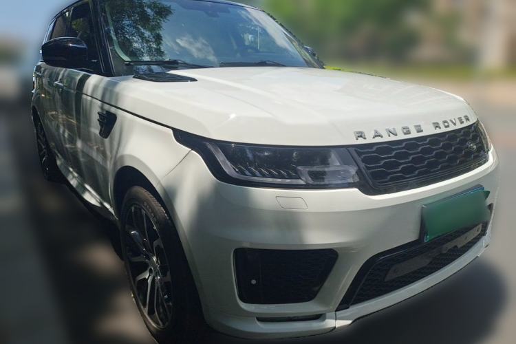 Used Land Rover Range Sport 2014 3.0 SC V6 HSE DYNAMIC Front Right 45 Deg
