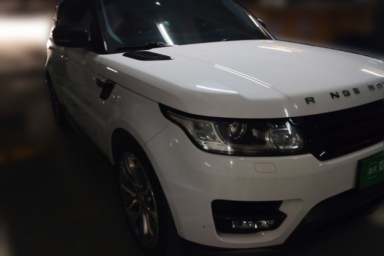 Used Land Rover Range Sport 2014 3.0 SC V6 HSE DYNAMIC Front Right 45 Deg