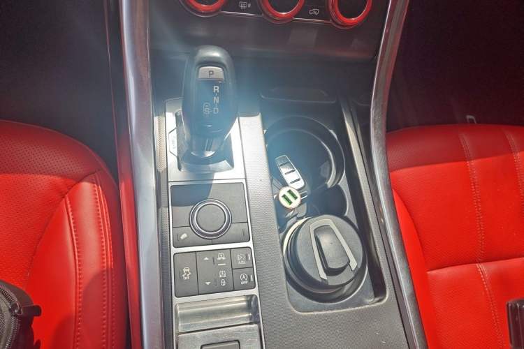 Used Land Rover Range Sport 2014 3.0 SC V6 HSE DYNAMIC Gear Lever